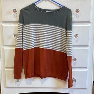 Color blocked sweater